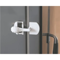 BabyDan Baby Dan Koelkastvergrendeling Aan/Uit Apparatenvergrendeling -Knus En Klein baby dan koelkastvergrendeling aan uit apparatenvergrendeling a052416 2