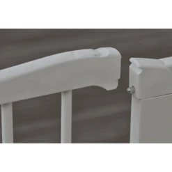 BabyDan Traphekje Perfect Close Wit -Knus En Klein babydan traphekje perfect close wit a288330 1