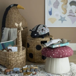 Blommingville MINI Pouf Lue Rood -Knus En Klein blommingville mini pouf lue rood a382397 2