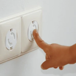 Safety 1st Draaibare Stopcontactbeveiliging 8 Stuks -Knus En Klein safety 1st draaibare stopcontactbeveiliging 8 stuks a049399 2